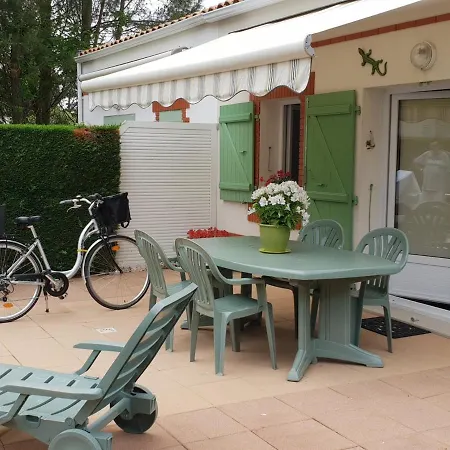 Σπίτι διακοπών Maison De A Avec Piscine, A 350m De La Plage, 4 Couchages - Fr-1-22-170 La Tranche-sur-Mer