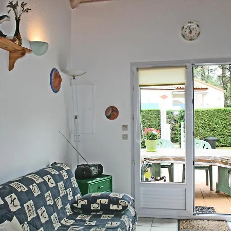 Holiday home Maison De A Avec Piscine, A 350m De La Plage, 4 Couchages - Fr-1-22-170