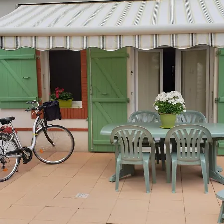 Holiday home Maison De A Avec Piscine, A 350m De La Plage, 4 Couchages - Fr-1-22-170 La Tranche-sur-Mer