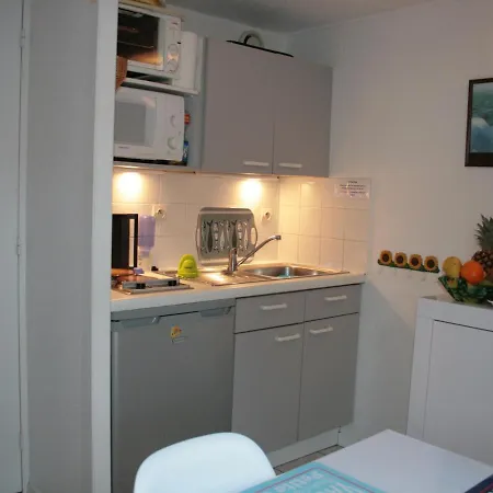 Maison De A Avec Piscine, A 350m De La Plage, 4 Couchages - Fr-1-22-170 Holiday home *
