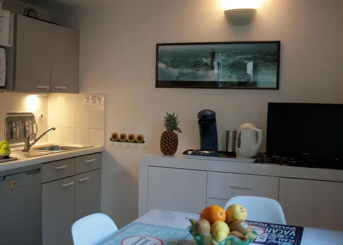 Ferienhaus Maison De A Avec Piscine, A 350m De La Plage, 4 Couchages - Fr-1-22-170 *